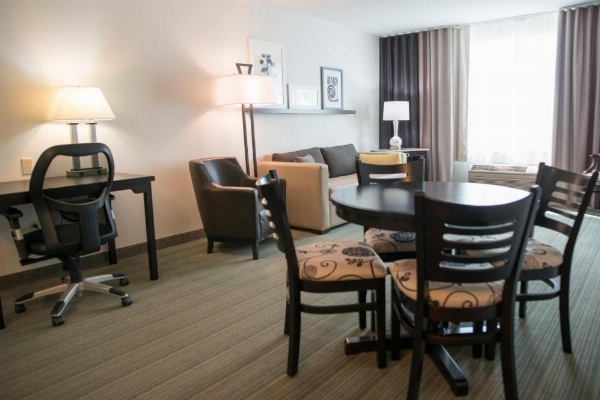 Country Inn & Suites by Radisson, Effingham, IL image 28